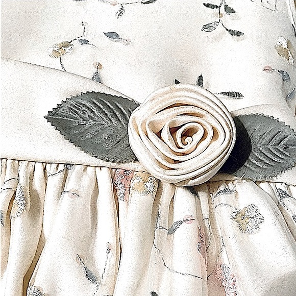 CINDERELLA Embroidered Floral Special Occasion Dress Size 6 - Picture 3 of 6